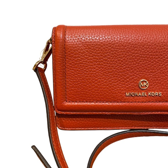 Michael Kors Jet Set Small Pebbled Leather Smartphone Convertible Crossbody Bag - Picture 5 of 9